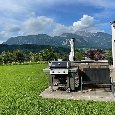 Modernes Haus Mit Super Aussicht Casa de Férias