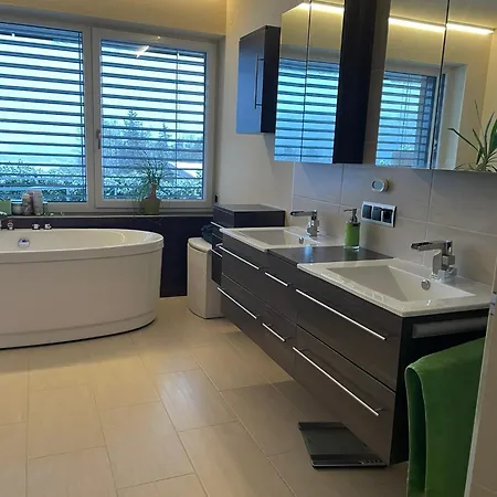 Modernes Haus Mit Super Aussicht Дом отдыха Виндишгарстен